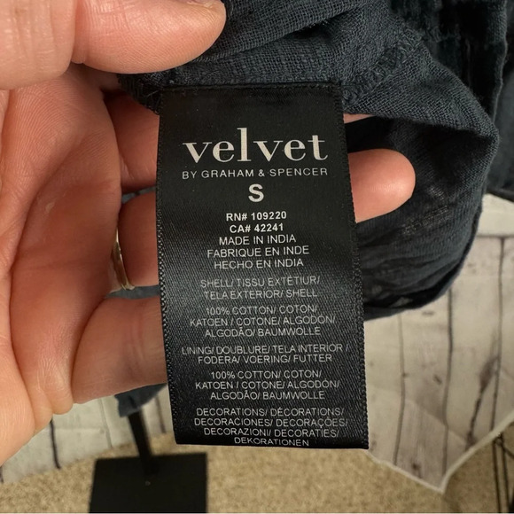 Velvet Graham & Spencer Womens Beaded Embroidered Top Gray Cotton Size Small - Picture 3 of 9